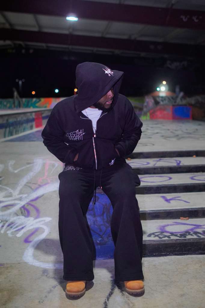 THE BREAKTHROUGH SET